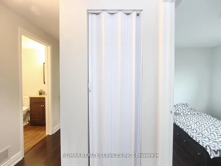 185 Earnscliffe Cir — Photo 26