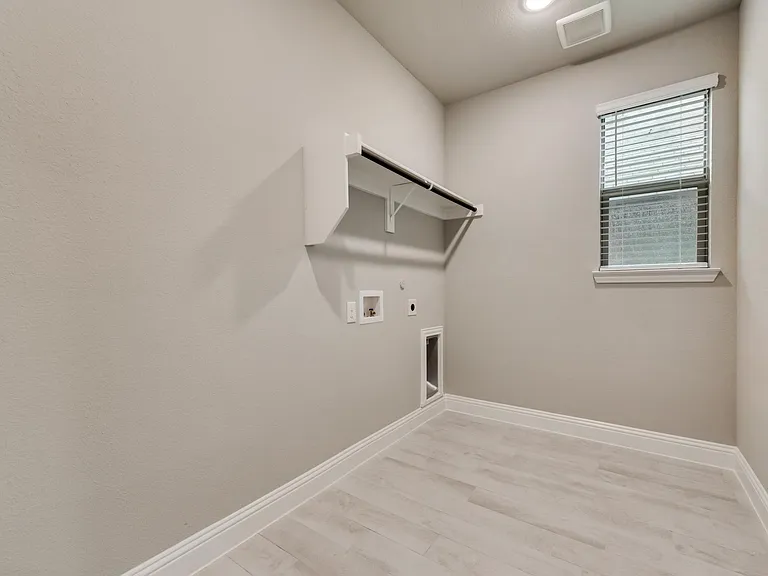 1078 Norias Dr — Photo 12