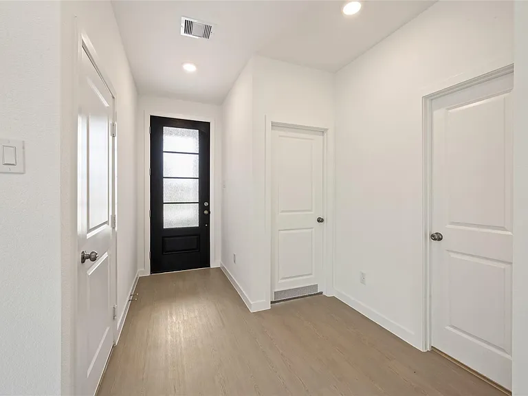 31711 Wild Meadow Dr — Photo 3