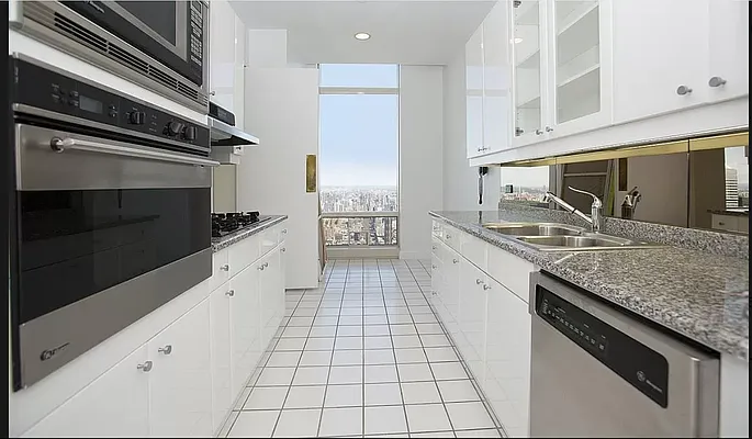 Rented by Corcoran | media 6