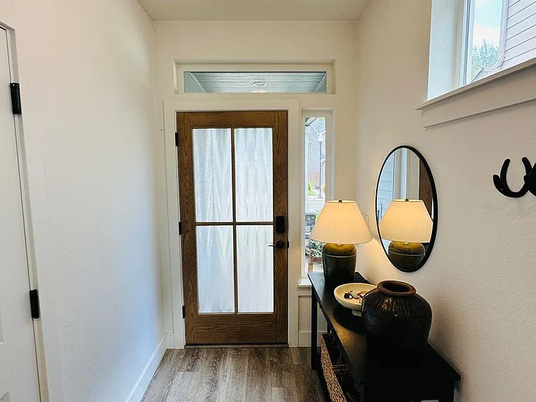 158 S 39th Dr — Photo 5