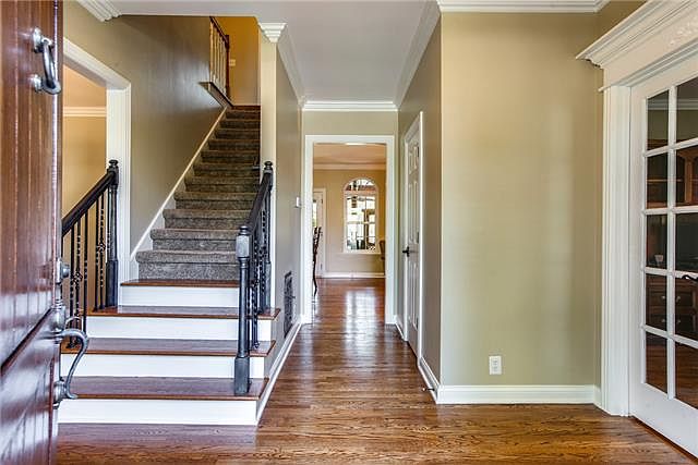2nd image of 4056 Oxford Glen Dr