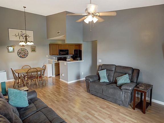 3rd image of 10124 Carnation Ct APT 12