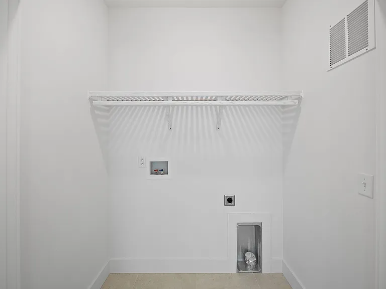 109 Collin Pl #4 — Photo 17