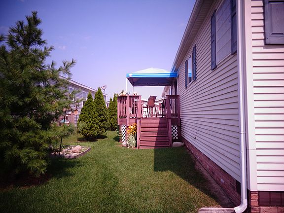 2nd image of 11781 Riverwood Ct
