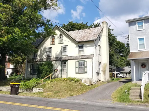 17 Big Rd, Zieglersville, PA 19492