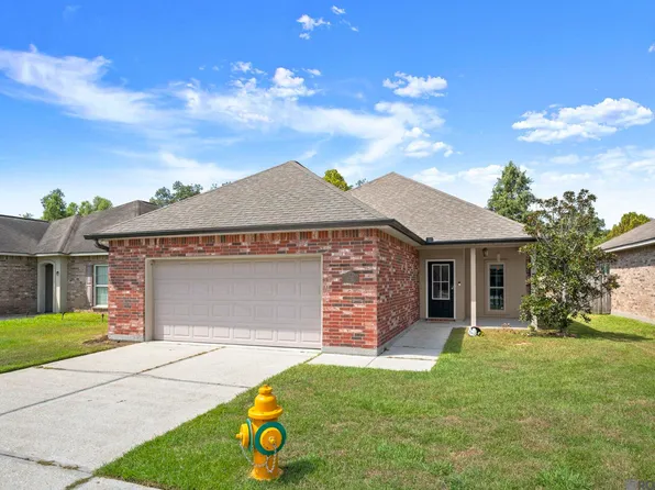 6742 Silver Springs Dr, Greenwell Springs, LA 70739