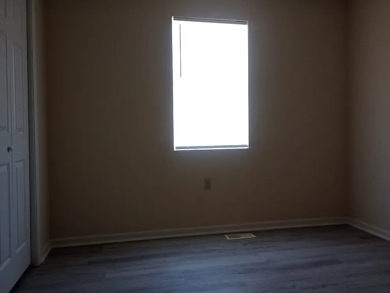 2900 Lullwater Dr — Photo 9