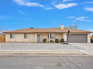 22945 Eyota Rd, Apple Valley, CA 92308