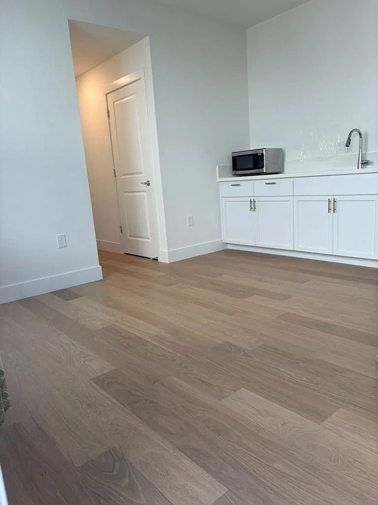 1 bed, 3272 sqft, $1,700 — Photo 2