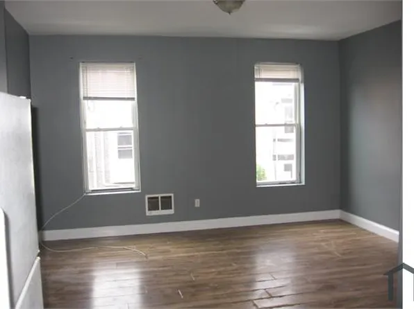 2152 N 19th St Floor 2, Philadelphia, PA 19121