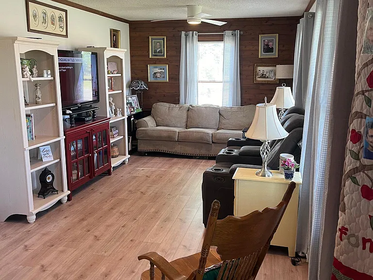 803 Quillen Ave — Photo 14