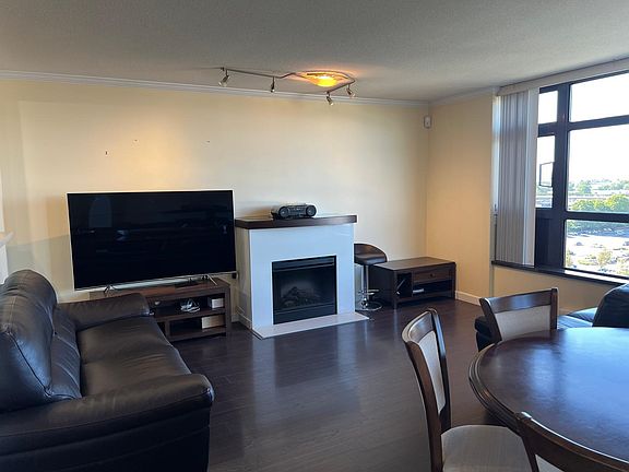 3rd image of 8160 Lansdowne Rd #1202