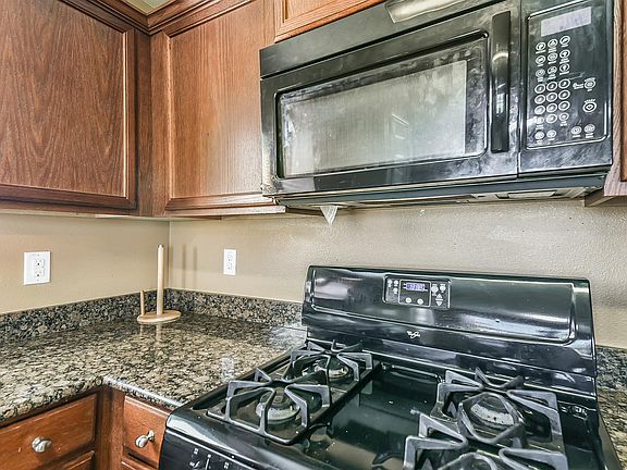 5th image of 9423 Ivory Trail Ln
