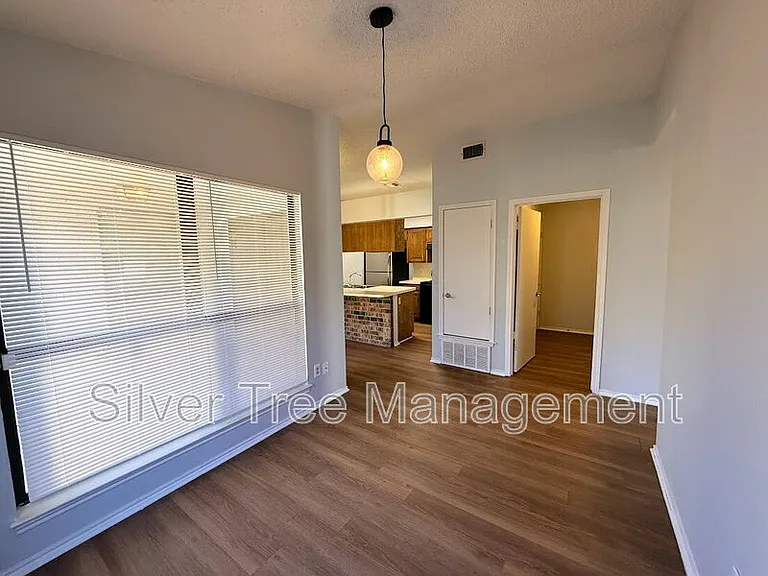 6847 S Creek Dr — Photo 10