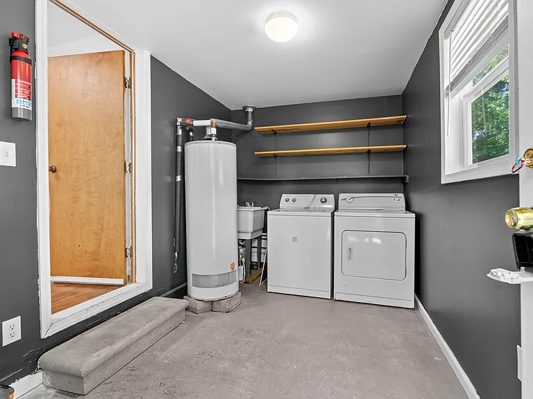 3203 Goodrich St — Photo 11