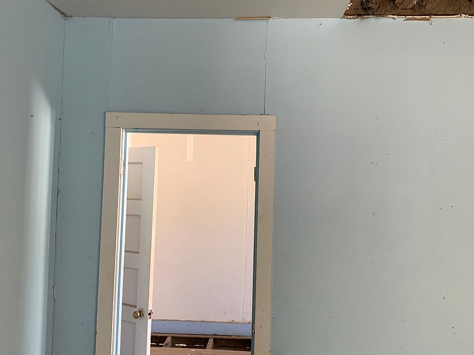 1st image of 1700 Avenue B