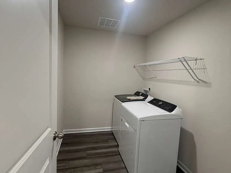 845 Avonmore Dr — Photo 30