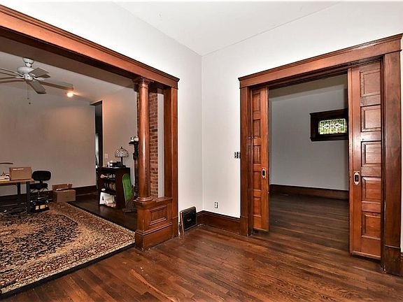 3rd image of 1426 W 48th St