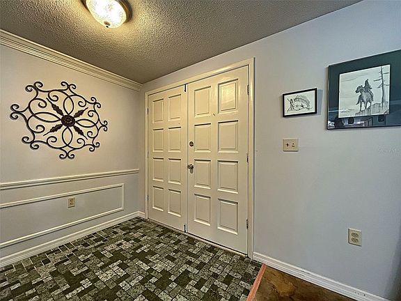 5th image of 12100 Camp Creek Ln