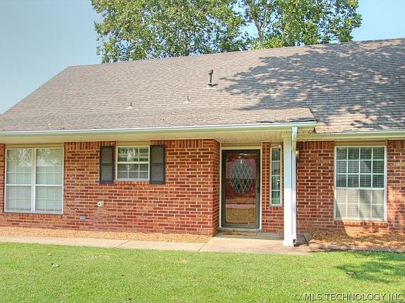 2nd image of 2408 Chapel Hill Ct