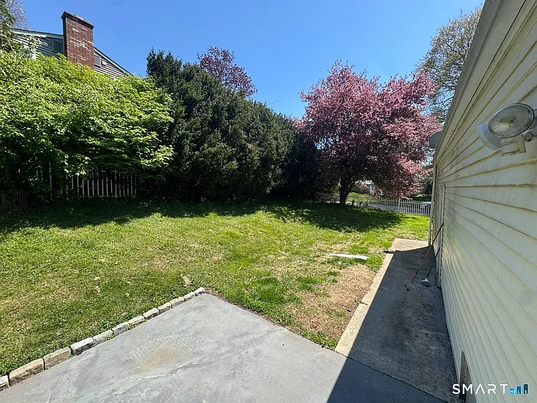 44 Saint James Ave — Photo 29