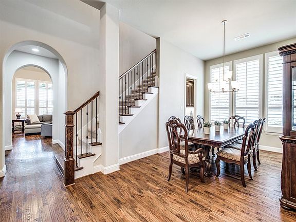 4th image of 4641 Desert Willow Dr