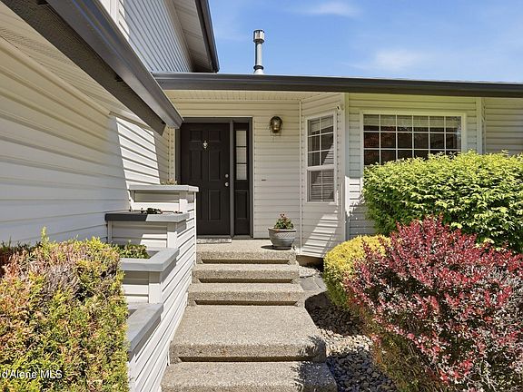 2nd image of 5871 N Magellan Ct
