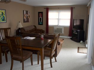 300C Meadowside Rd, Milford, CT 06460