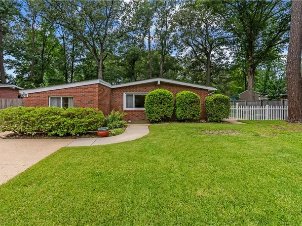 1202 Santeetlah Ave, Chesapeake, VA 23325