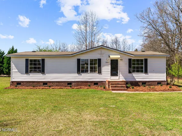 4918 Calvert Street, Grimesland, NC 27837