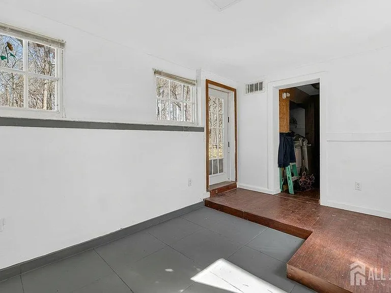 6 Farm Ln — Photo 11