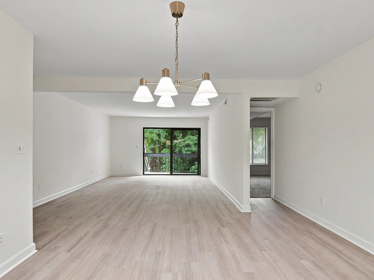 2 bed, 1119 sqft, $1,380 — Photo 3