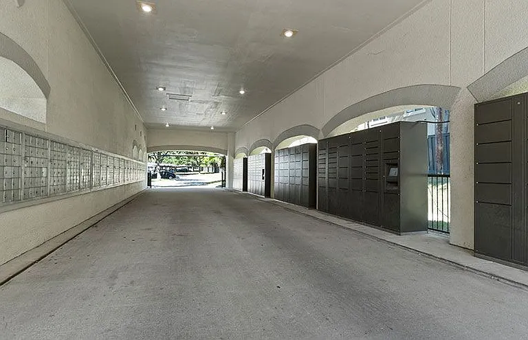 The Pearl on Frankford — Photo 19