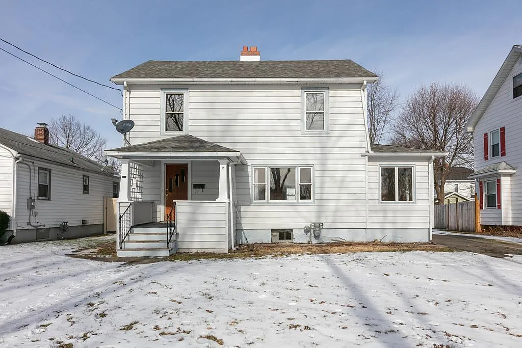 356 Millard St photo 1