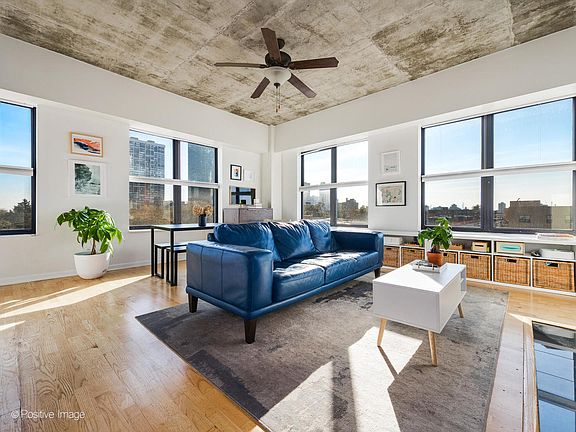 3rd image of 1122 W Catalpa Ave APT 501