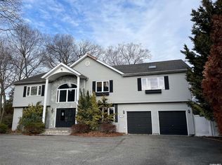 1749 Old Mill Rd, Merrick, NY 11566