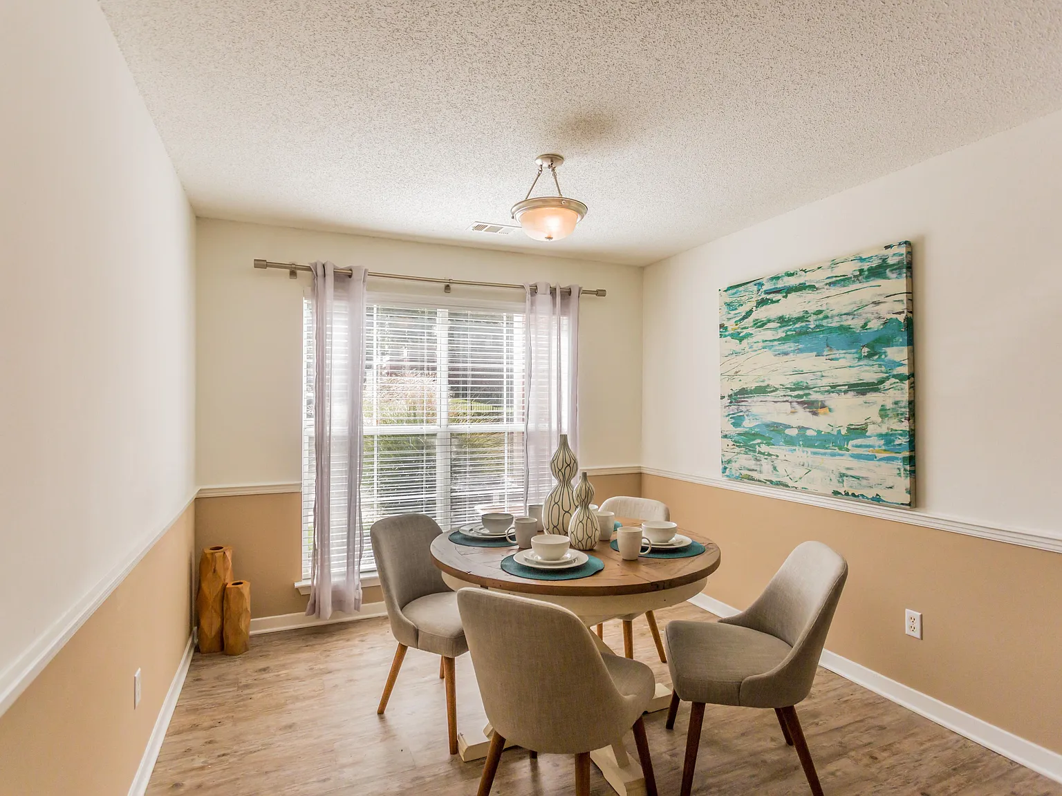 Quail Ridge Apartment Homes — Photo 2