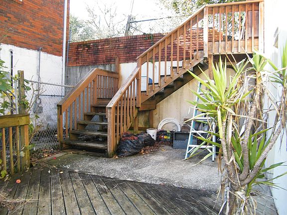 5th image of 135 Meredith Ave