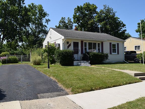 2nd image of 1009 Holbrook Ave