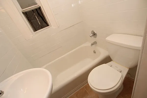 Rented by Nooklyn NYC LLC | media 24