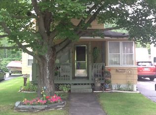 28 Cascade Flt, Gorham, NH 03581