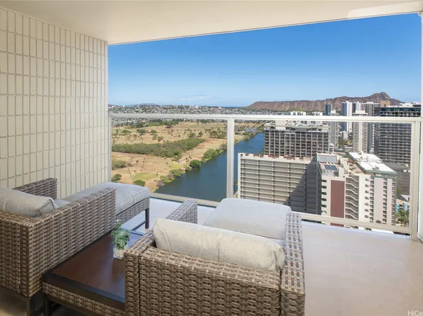 445 Seaside Ave APT 3711, Honolulu, HI 96815