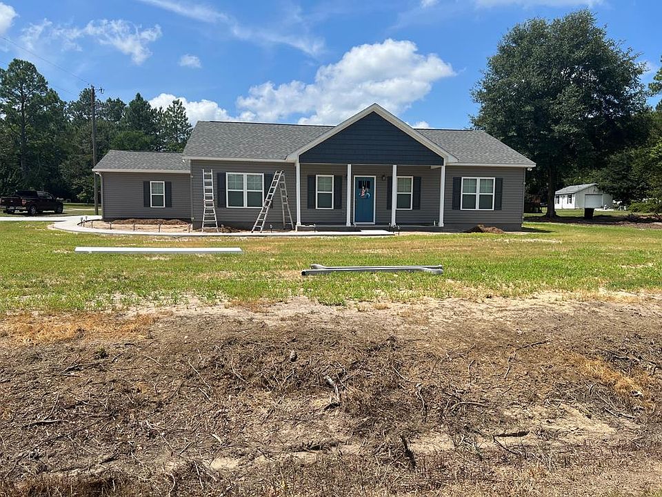 1st image of 346 Bank Lodge Dr