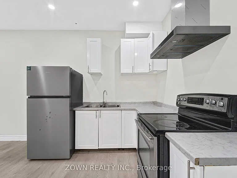5866 Valley Way #LOWER — Photo 6