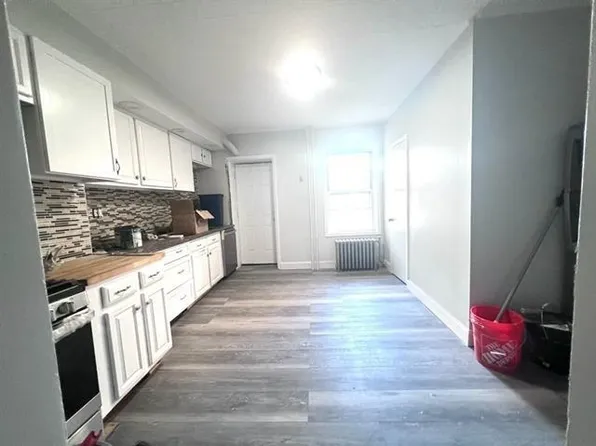 137 Palisade Avenue image 6 of 23