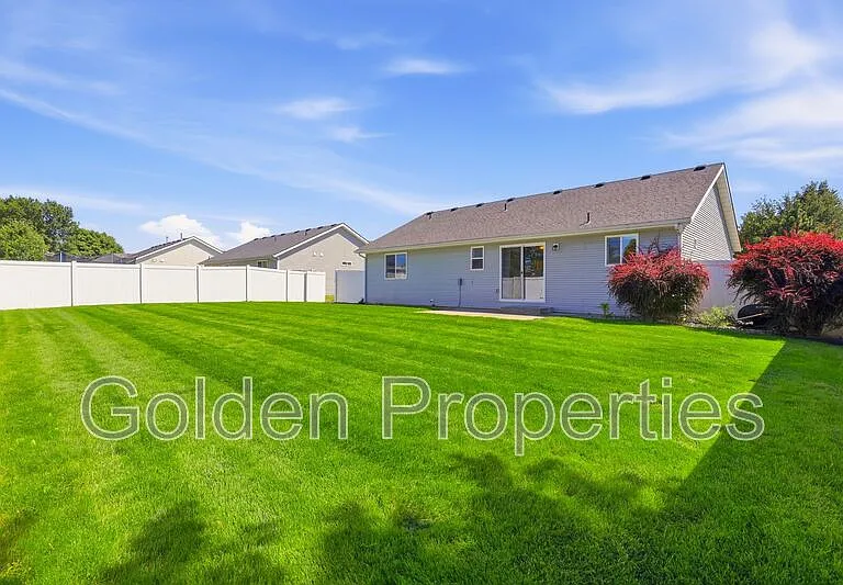 10654 N Seaside St — Photo 25