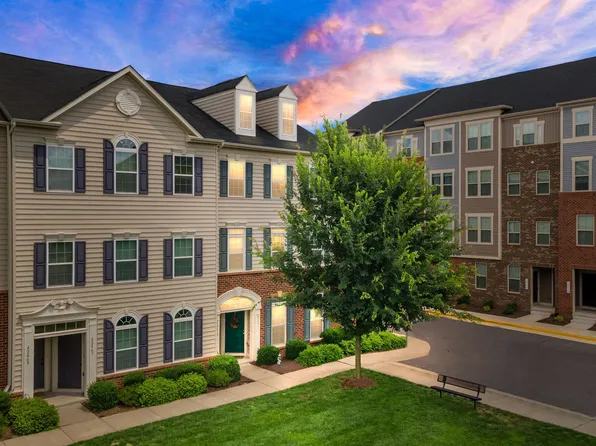 42471 Prophecy Ter, Sterling, VA 20166