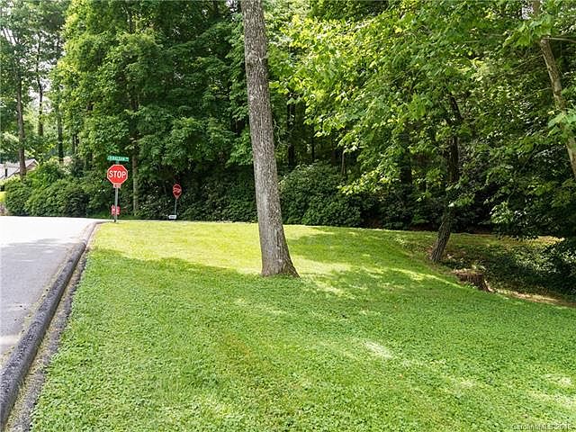 1st image of 390 Wayside Ln #1