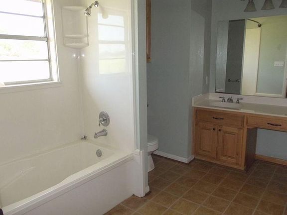 4th image of 17120 County Road 4105